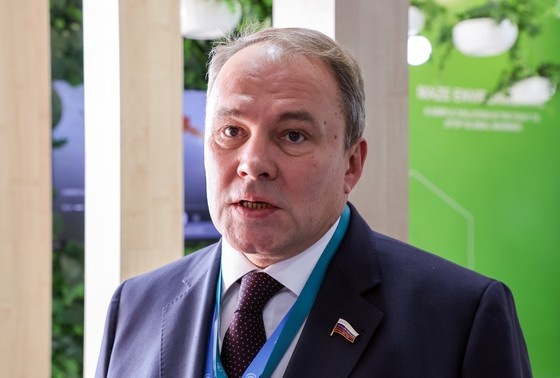    Петр Толстой