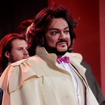     Филипп Киркоров признан самым дорогим Дедом Морозом в этом году