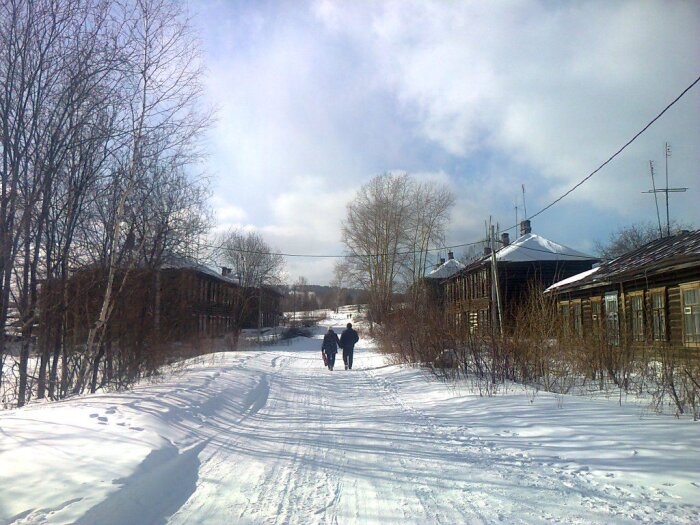 На снимке не Хабаровск. Таких микрорайонов, построенных при товарище Сталине, полно во многих городах России / Фото: Vostok.Today