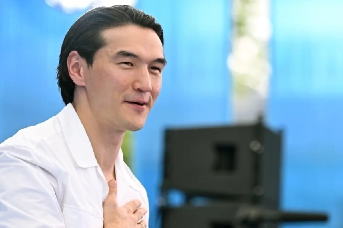    SHOT: Нурлан Сабуров не стал поднимать ценник на новогодние корпоративы