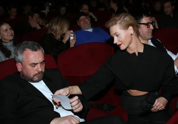    Продюсер Илья Бурец и Кристина Асмус, фото: дзен.ру