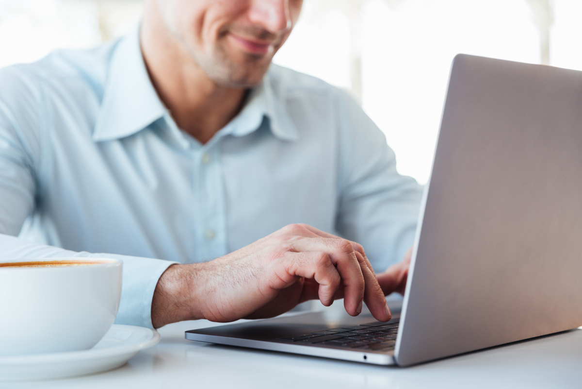 Перед тем, как подать заявку на кредит, стоит хорошенько обдумать собственные финансовые возможности.