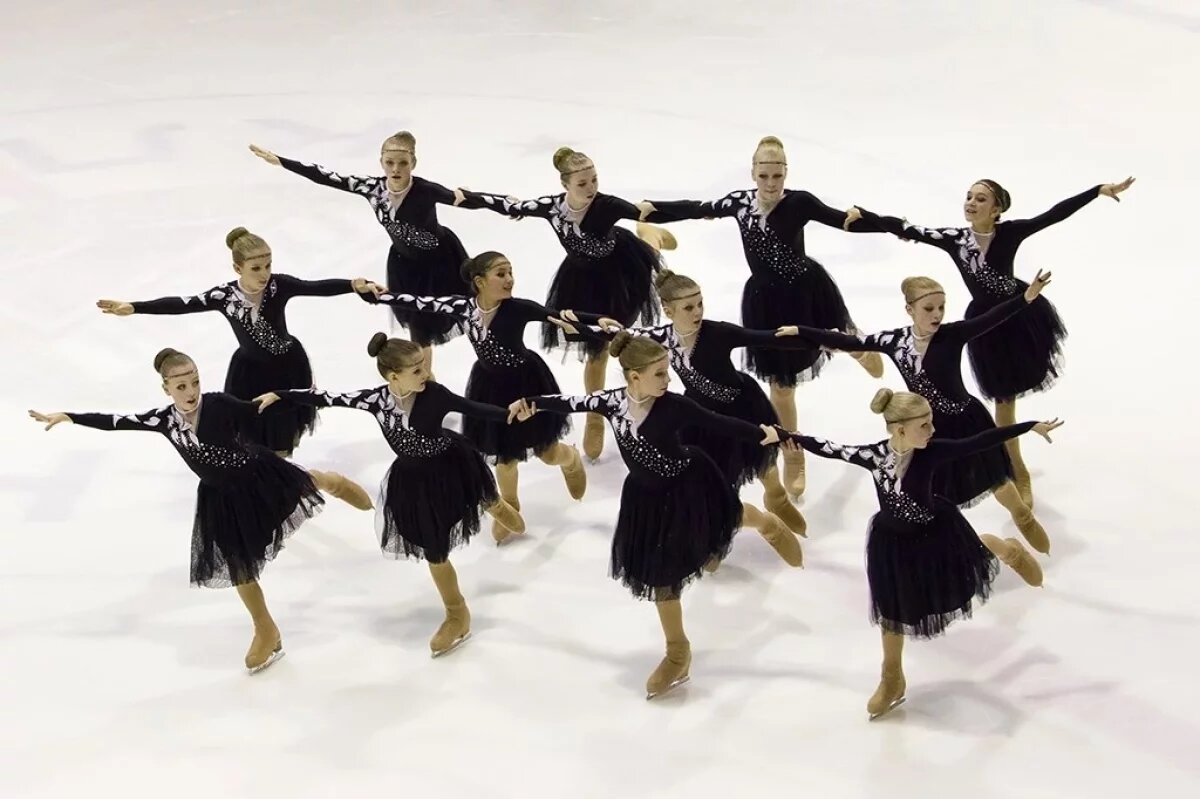    Прикипели ко льду.