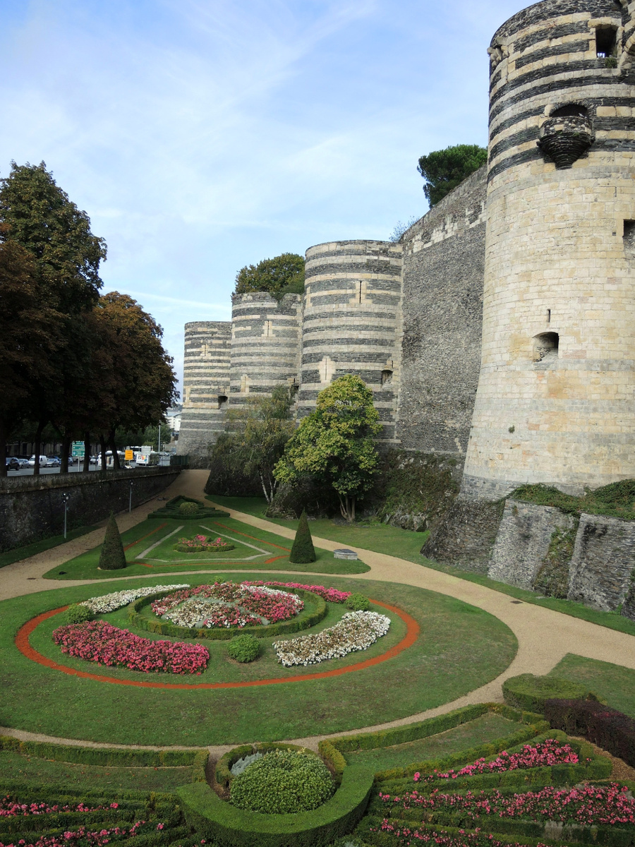 Четыре из семнадцати