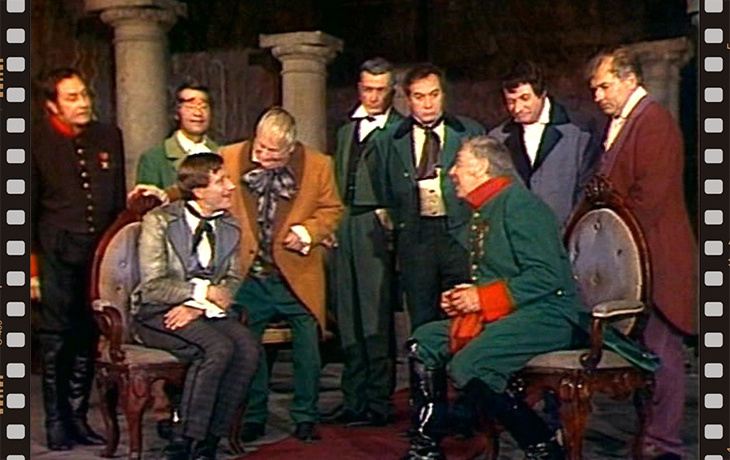 спектакль "Ревизор" (1982, реж. Валентин Плучек)