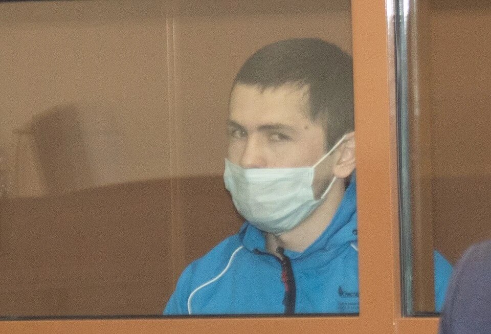 Жильцы дома, ставшие свидетелями того, как убийцу задерживали, рассказали, что когда его выводили, он сильно кричал, плакал. Фото: Николай ОБЕРЕМЧЕНКО