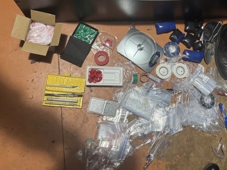 Задержанный хранил дома полимерные свертки, весы и фасовочные материалы