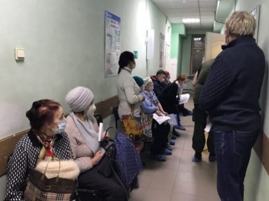    очередь в больнице // фото: oren. aif.ru