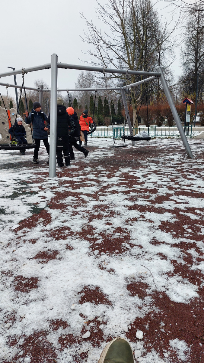 Миша в оранжевом. 