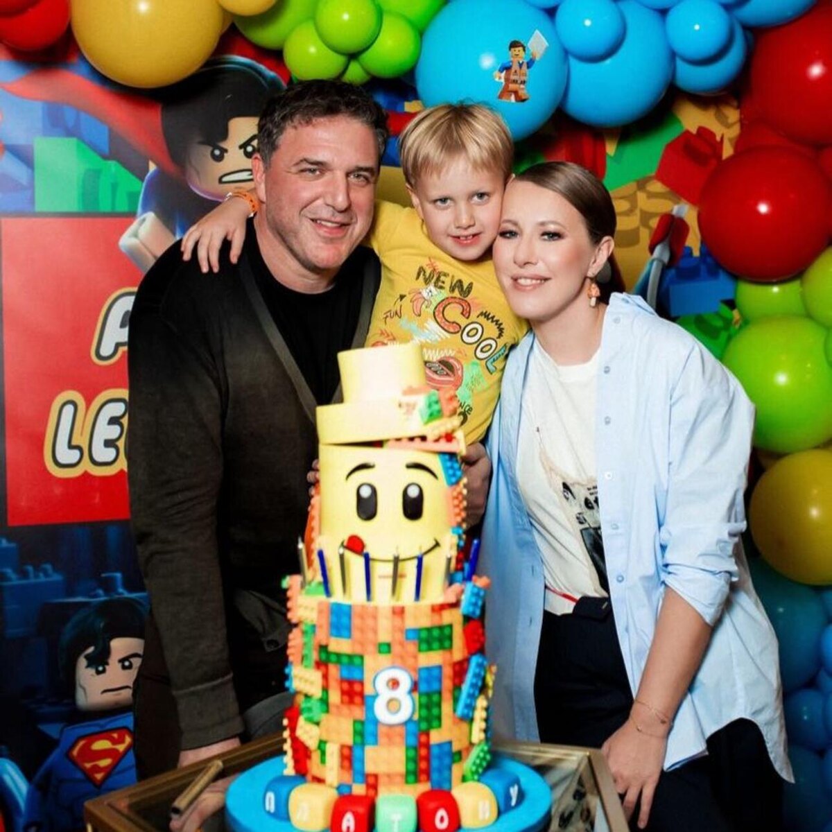    Ксения Собчак с сыном и Максимом Виторганом Соцсети