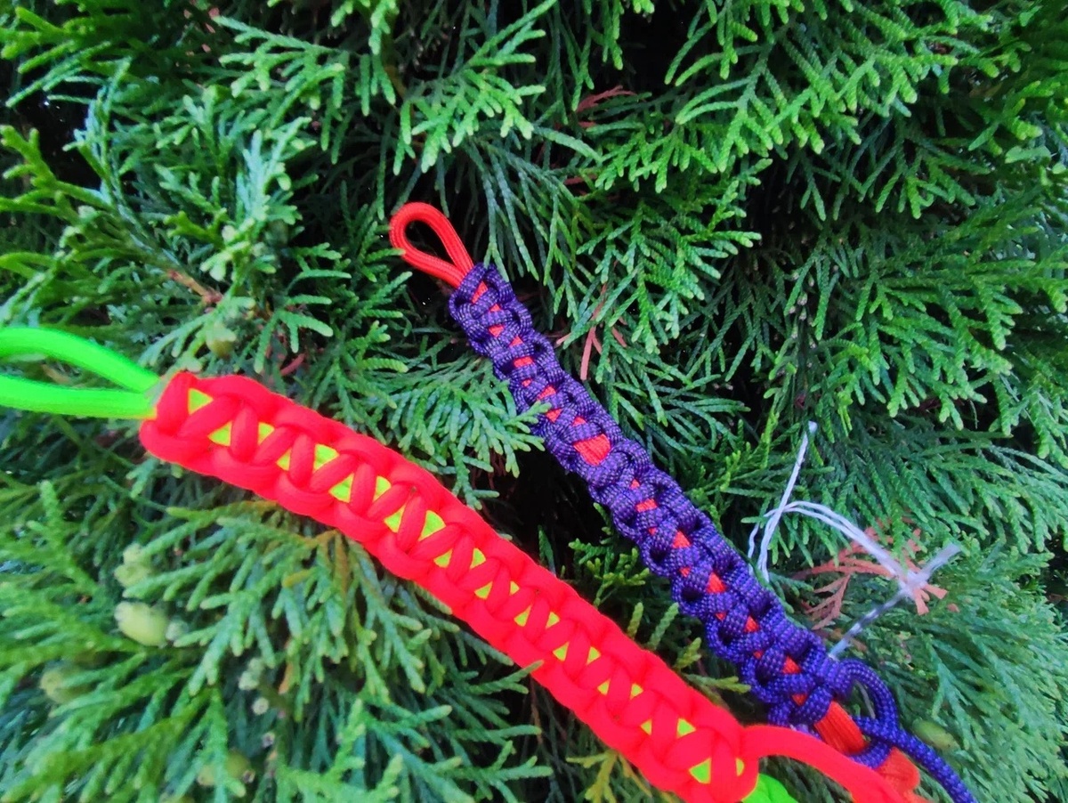 Браслеты из парокорда