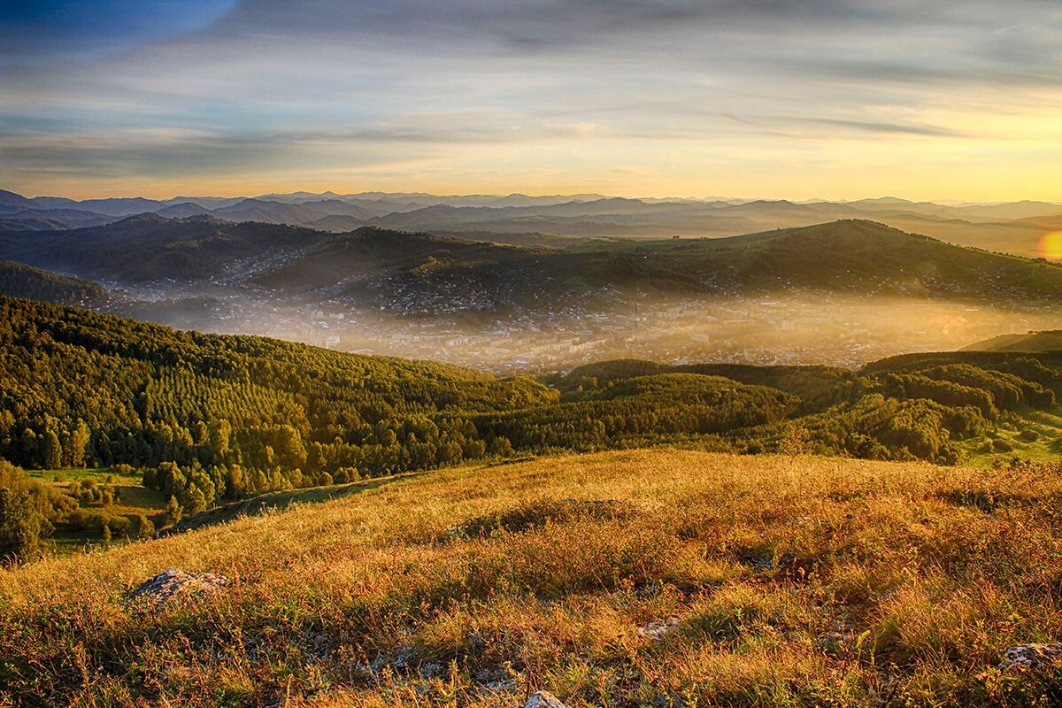 Виды с горы захватывают дух, оставьте побольше памяти для впечатляющих селфи. Источник: Shutterstock📷
