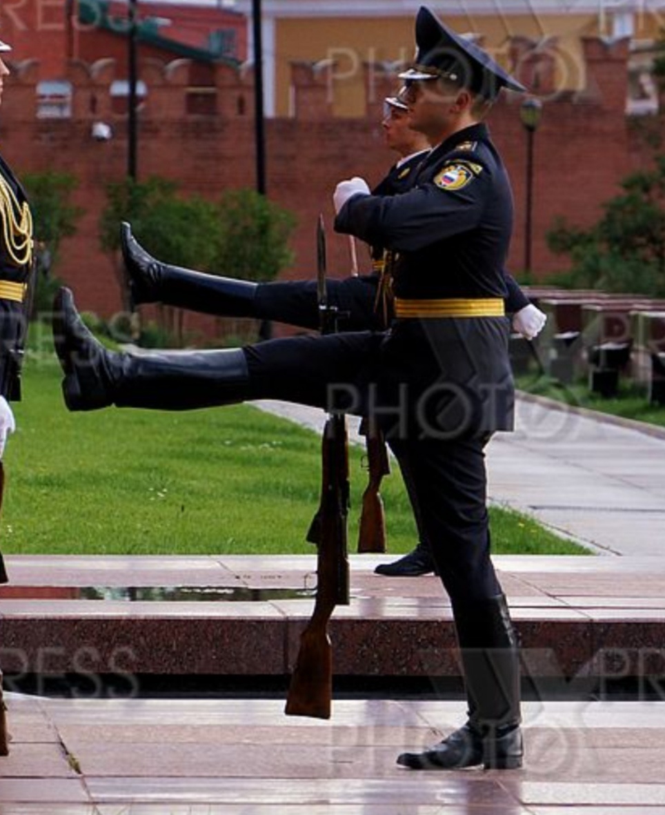 И. Де. Аль. Но!