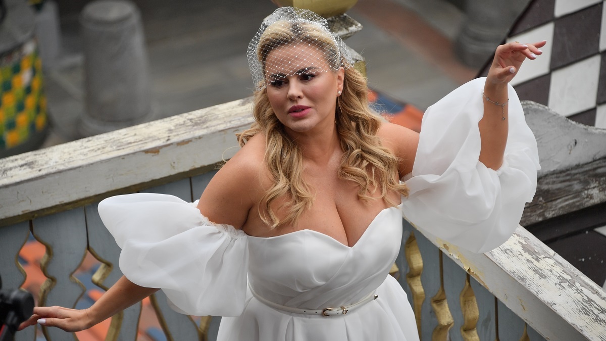    Анна Семенович