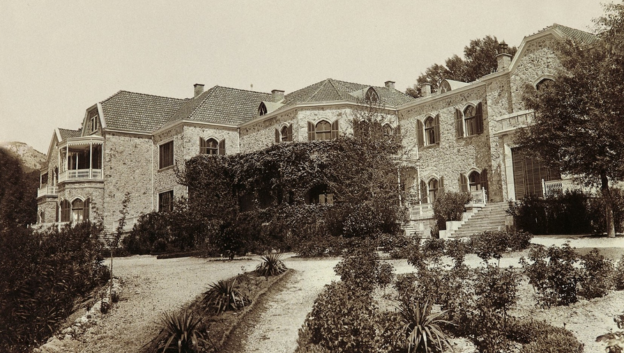 Резиденция греческих королей - Татой