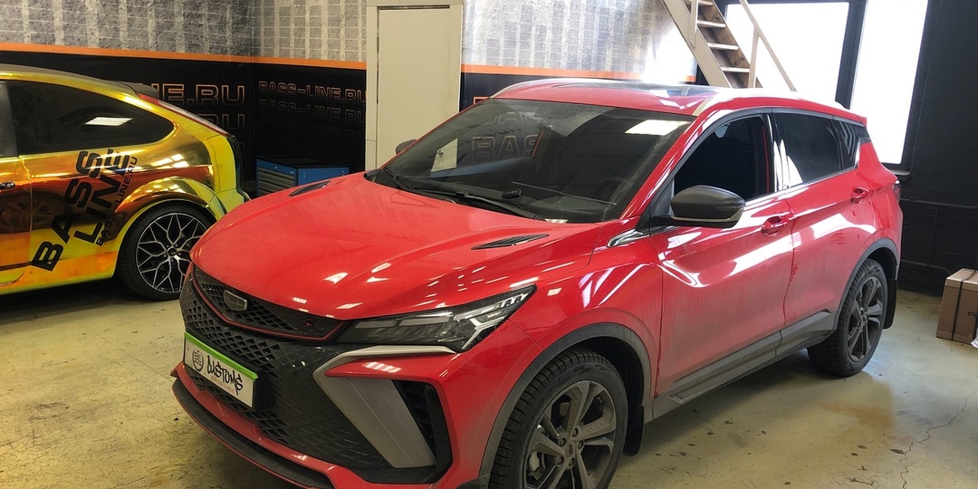 Geely coolray: Аудиосистема по штатным местам.