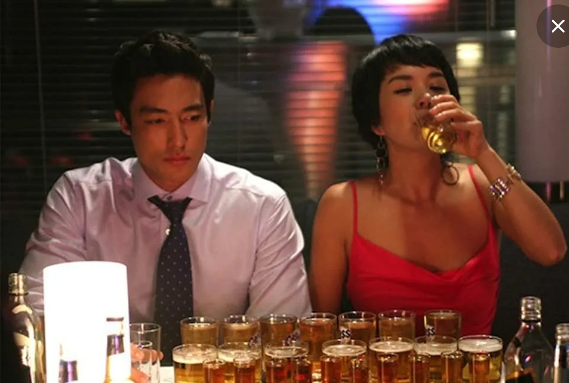 Кадр из фильма " Соблазнение мистера совершенство"