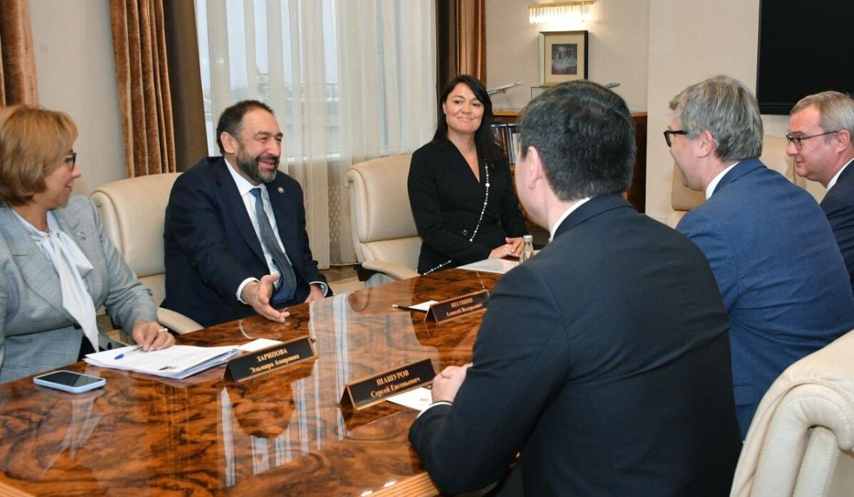     Совещание. Источник: tatarstan.ru Автор фото: Пресс-служба Раиса РТ