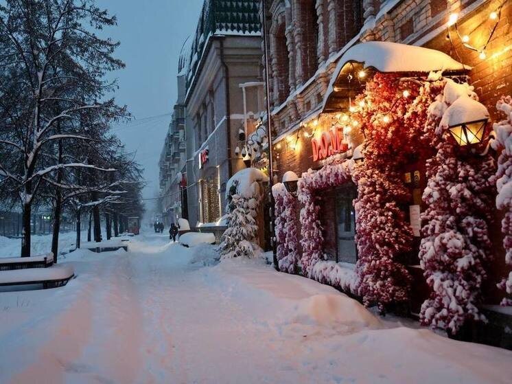     Скоро зимняя Кировка станет еще краше. Фото: Юлия Боровикова («Вечерний Челябинск»)