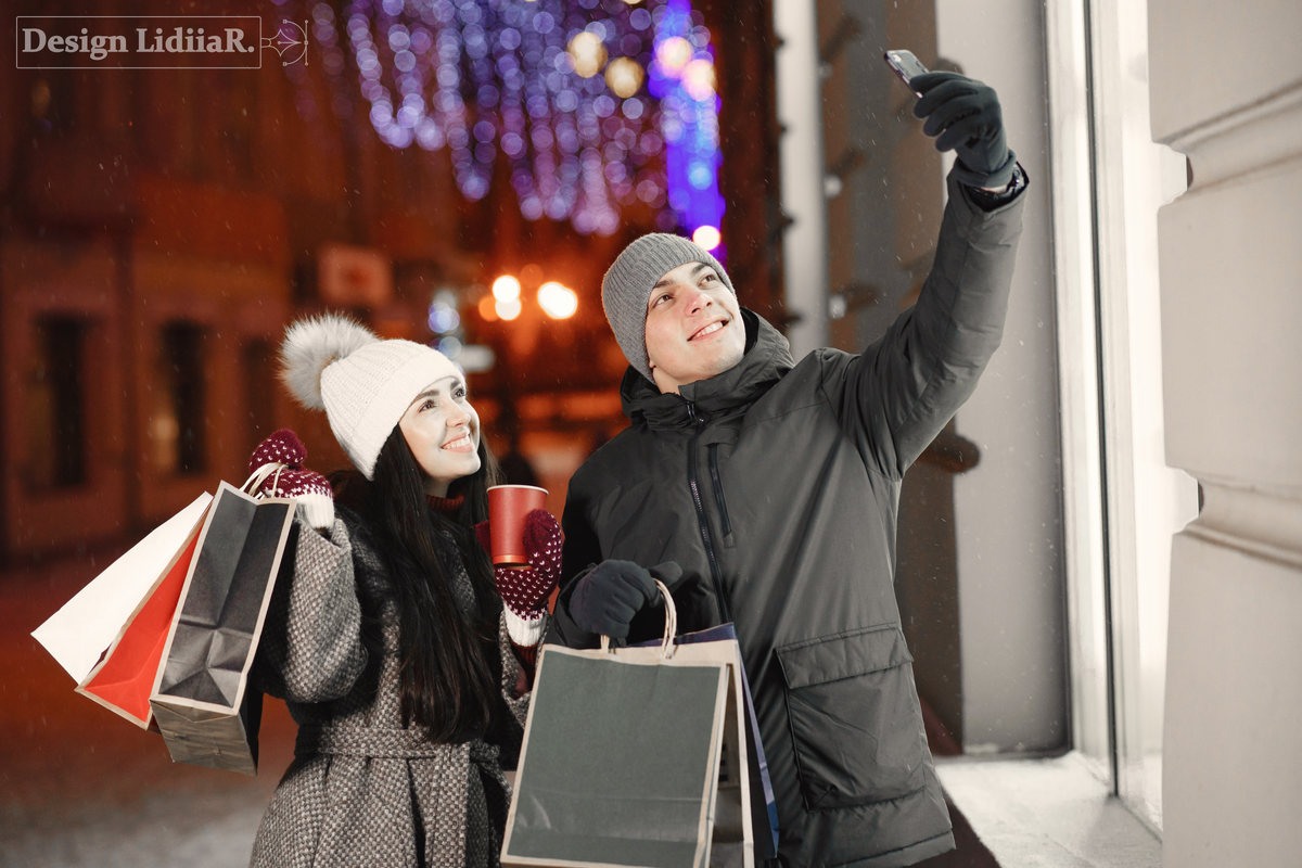 https://www.freepik.com/free-photo/outdoor-night-portrait-young-couple-with-shopping-bags_13181417.htm#fromView=search&page=2&position=20&uuid=93044361-36c7-45f3-8934-452d52e9205f