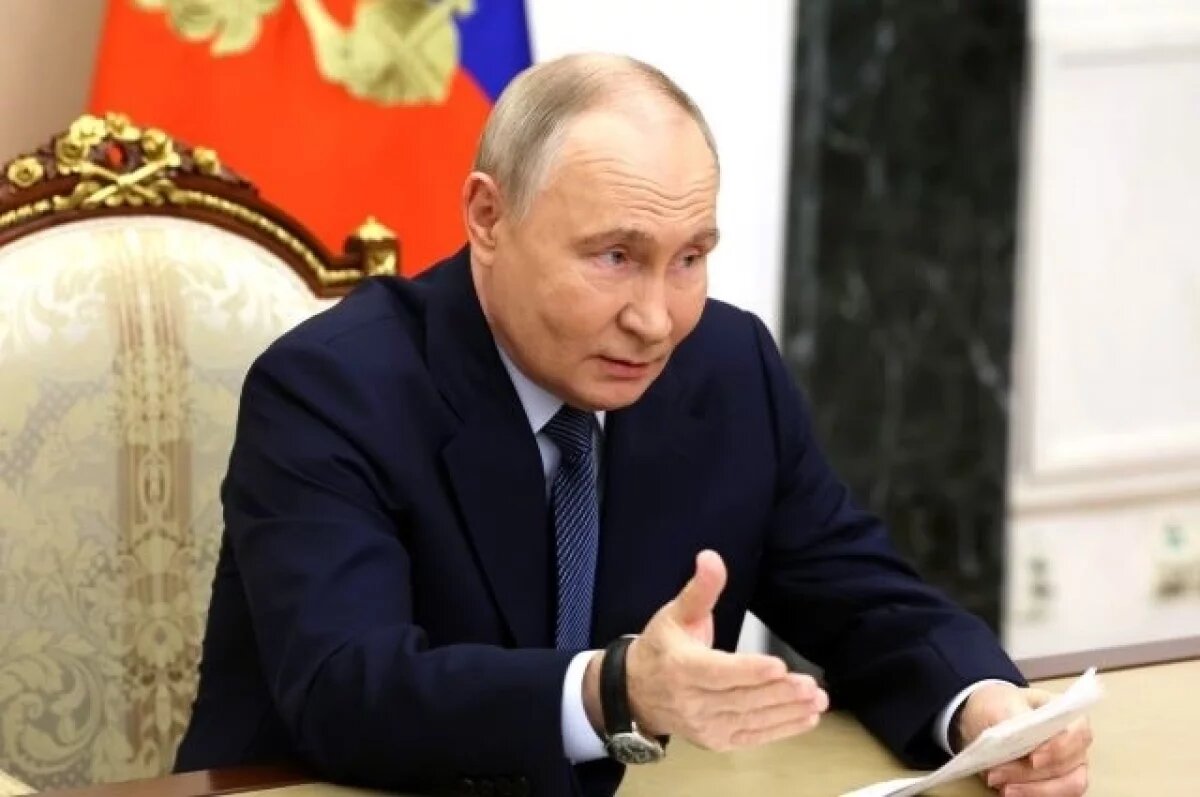    Путин пригласил главу Казахстана в Москву на празднование Дня Победы