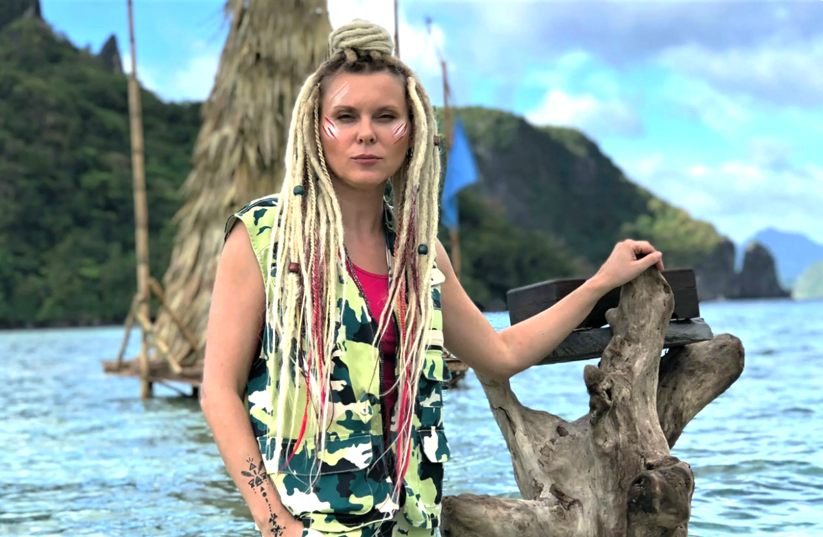 на фото Яна Троянова