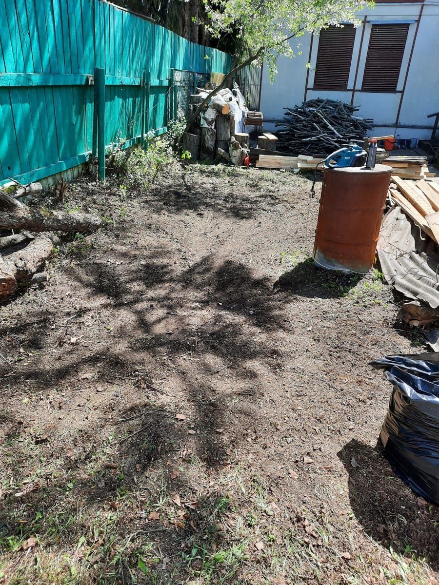 Расчистили место под теплицы