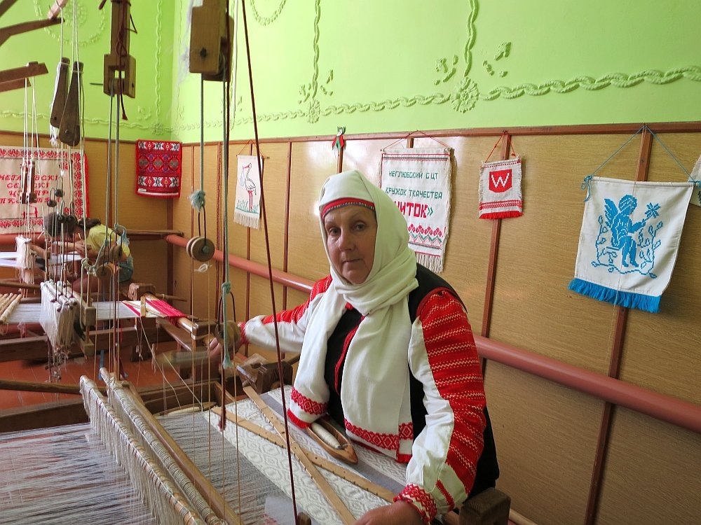 Ткачиха Людмила Васильевна Ковалева