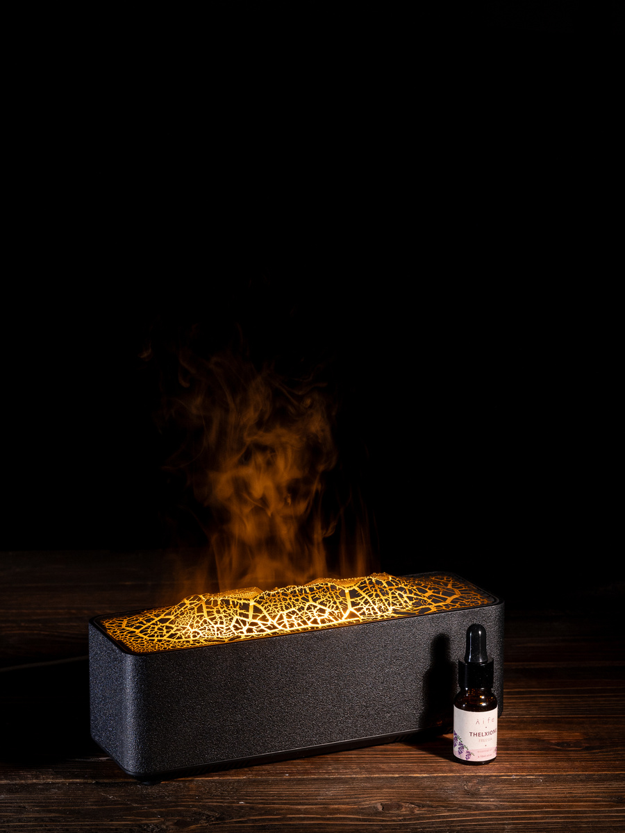 Первая фотография  - кадр самого увлажнителя