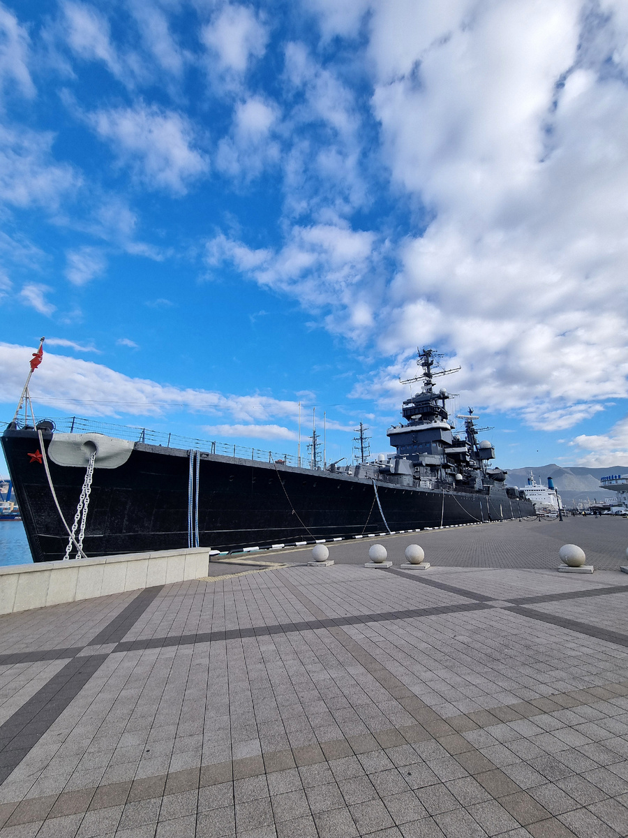 Новороссийск. Крейсер «Михаил Кутузов». Фото автора статьи.