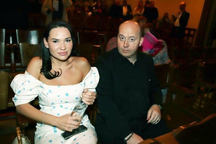 Сергей Бурунов со своей возлюбленной. / Фото: vokrug.tv