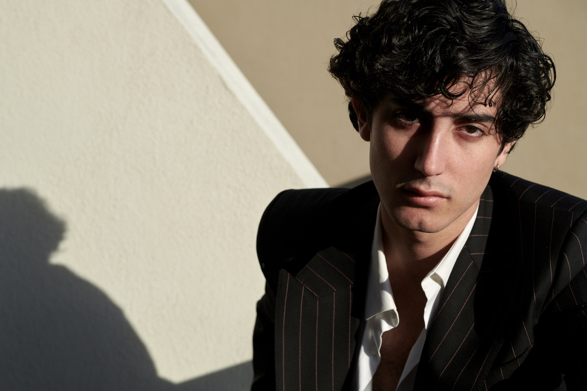 Энтони Ипполито (Anthony Ippolito) исполнил роль Аль Пачино в мини-сериале "Предложение" (2022)