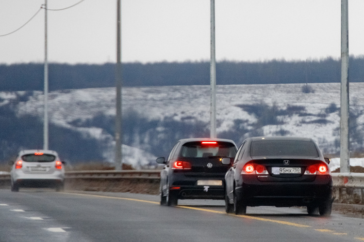    Госдума приняла закон, позволяющий региональным властям самостоятельно устанавливать штрафы за неоплаченный проезд по региональным платным дорогам, еще в прошлом году.   
Фото: «БИЗНЕС Online»