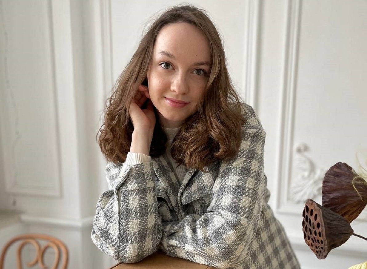    Вышивая узоры на изделиях, Софья делится с другими теплом и позитивной энергией