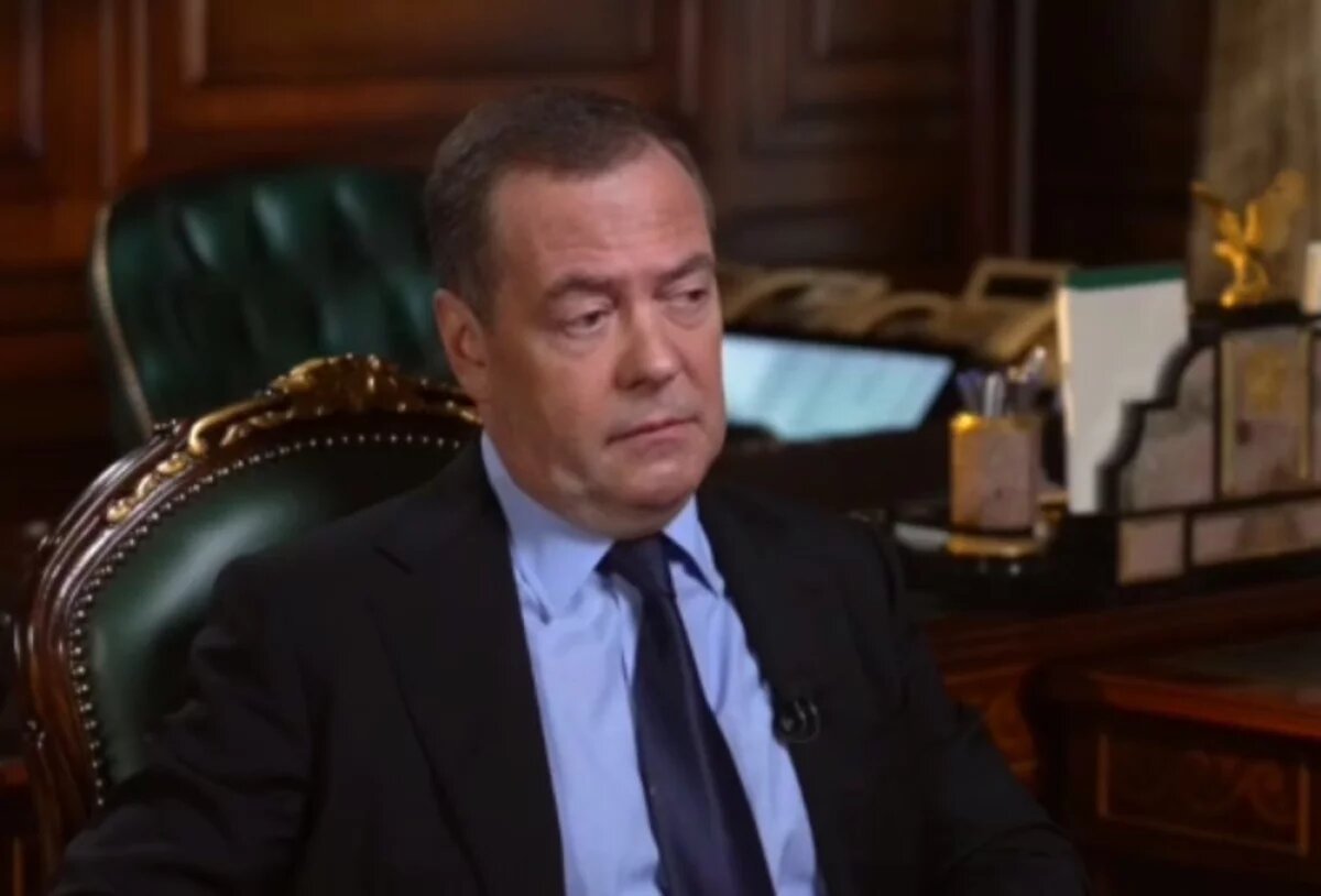    Медведев: РФ предупредила США об «Орешнике» для избежания конфликта