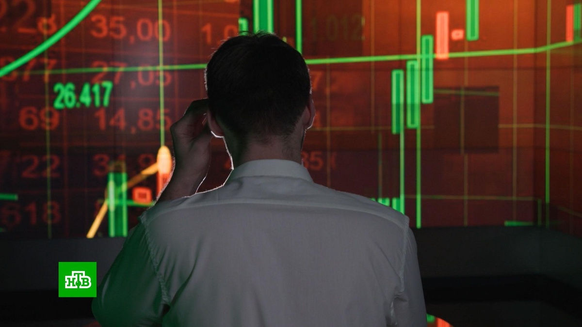    Курс доллара превысил 114 рублей