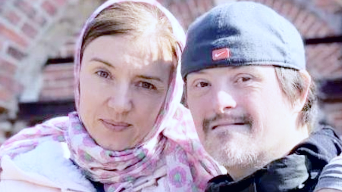 Ксения Алферова взяла под опеку Влада Саноцкого