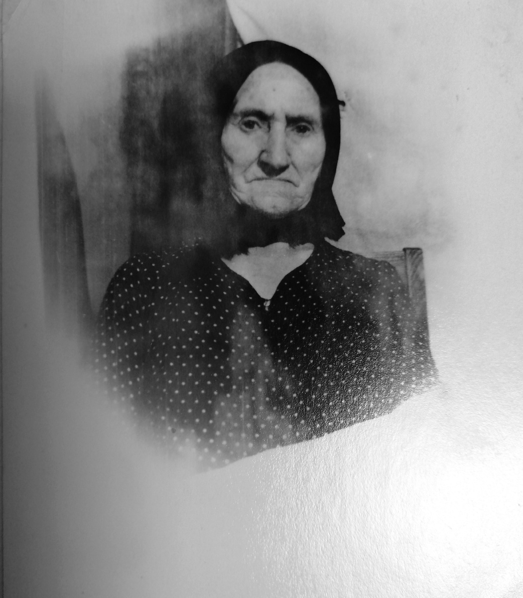 А это через 50 лет.Начало 60х. Единственный портрет.(архив личный) Листайте дальше