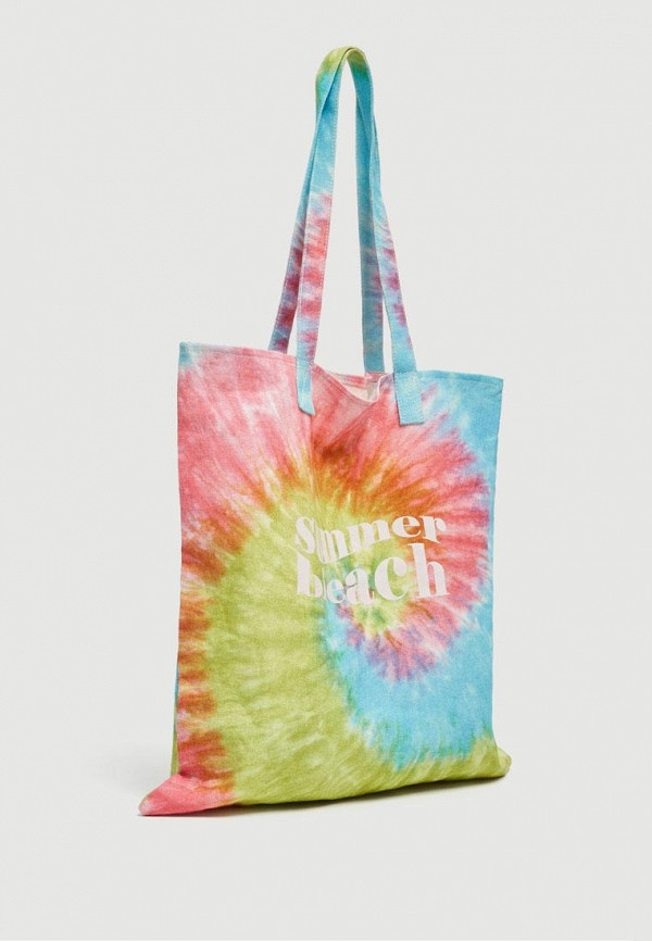 Пример яркой спирали у известного бренда Pull&Bear