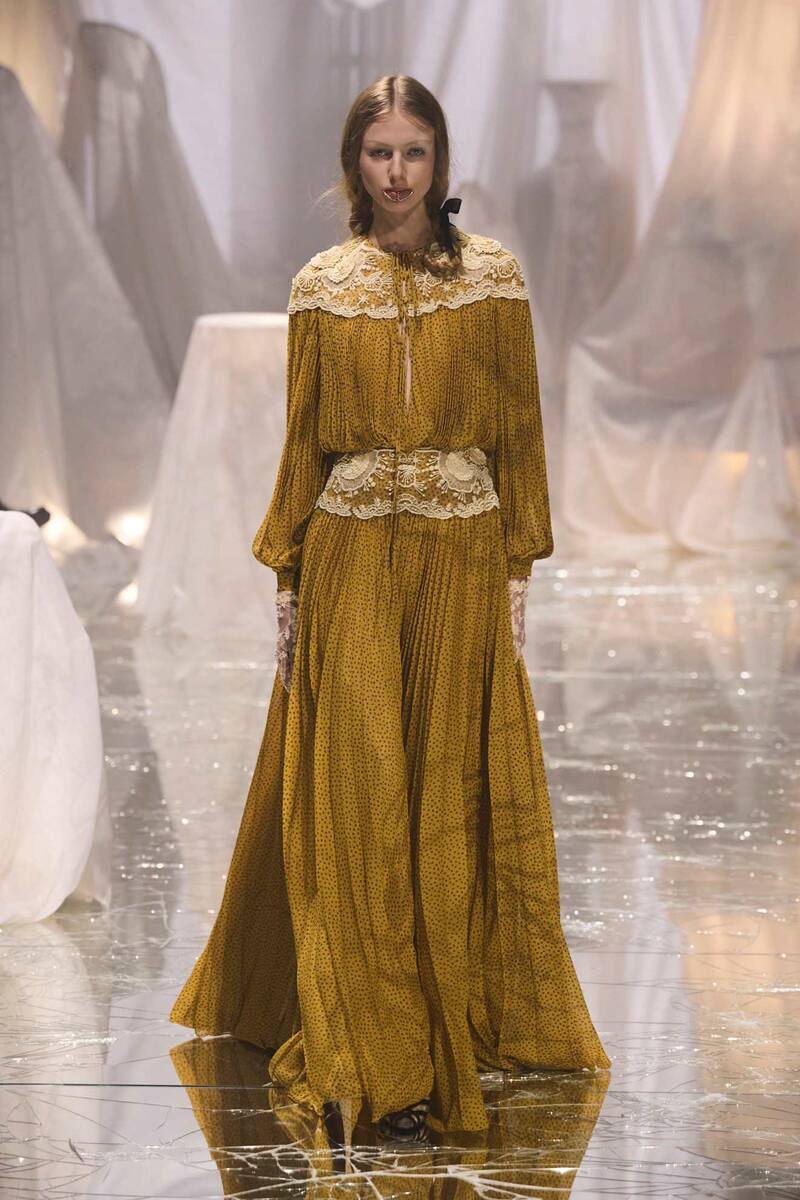 Saint Laurent Весна-Лето 2025