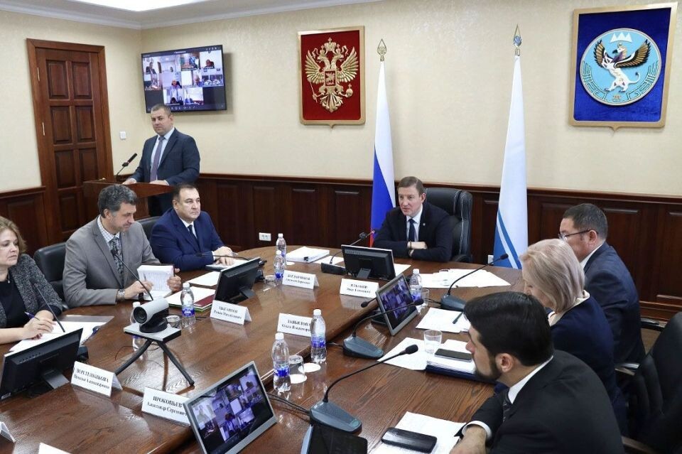    Назначение новых кураторов районов в Республике Алтай. Источник: altai-republic.ru