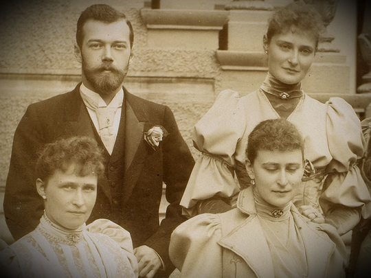 Романовы. Изображение взято с Яндекс картинок.