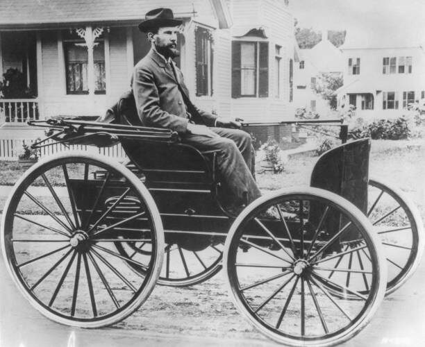 Чарли Э. Дурье, изобретатель первого успешного автомобиля (фотография - апрель 1892 года)