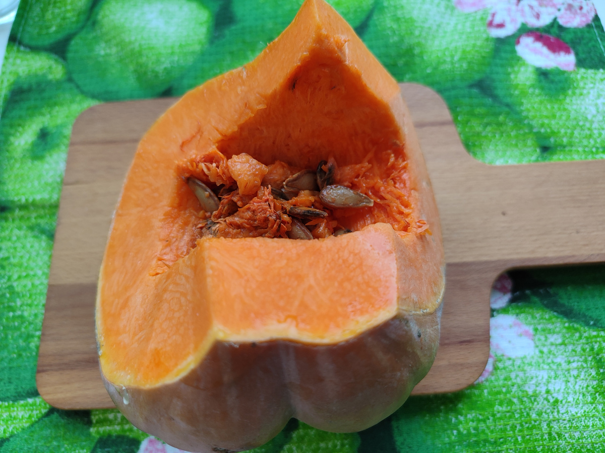 Очищаем от семечек.