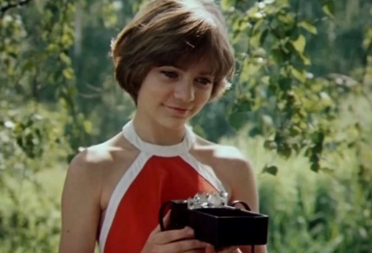 Вот он у неё в руках