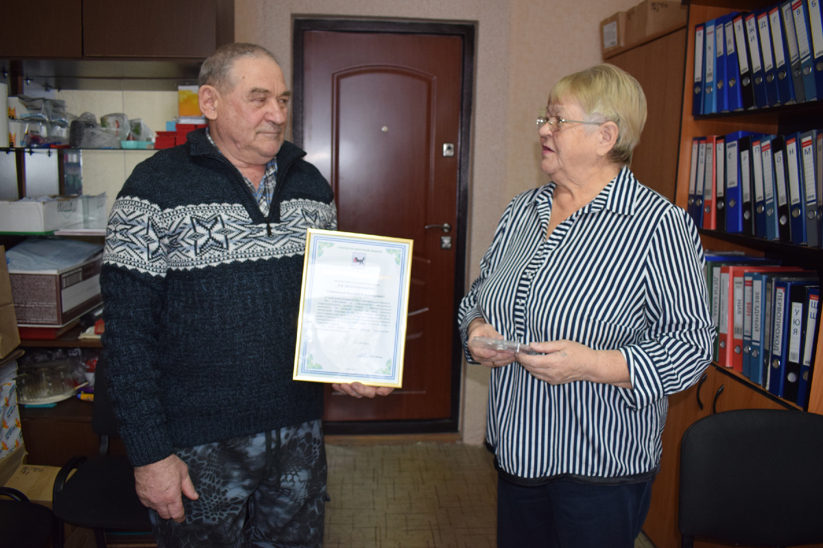 Валерий Владимирович получил Приветственный адрес от губернатора 