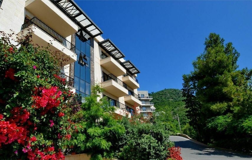 Черногория. Пржно. Центр образования "Компас"