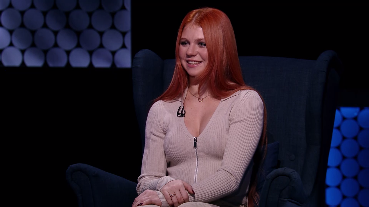 Александра Трусова в студии подкаста "Произвольная программа". Фото: "Первый канал"