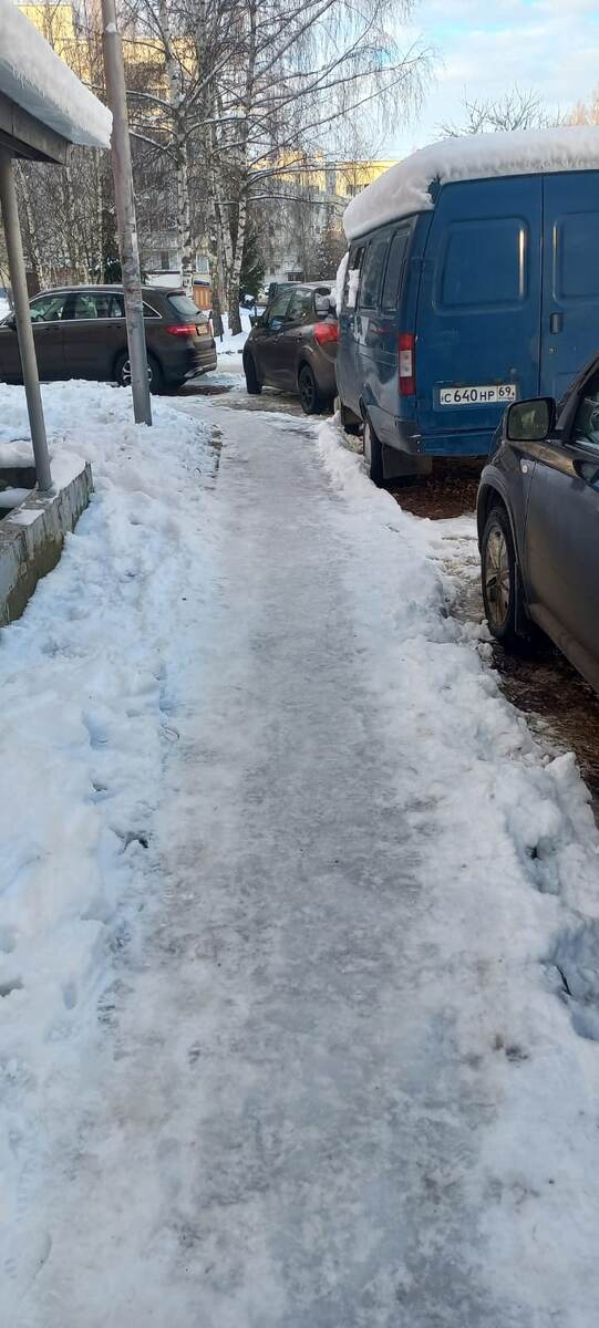 Пешеходная дорожка к дому