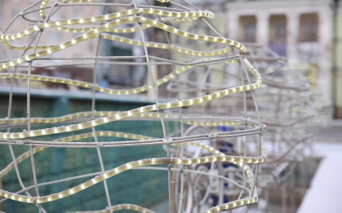    В Липецке к Новому году украсят 15 общественных пространств мэрии Липецка